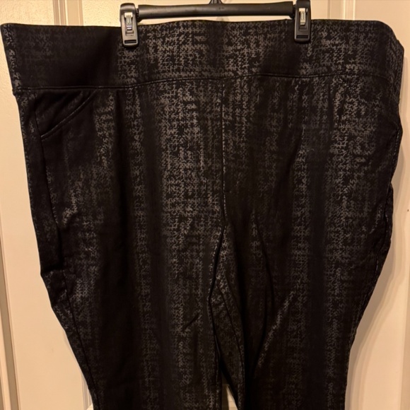 Studio by Torrid Black Houndstooth Coated Ponte Pants – pants only - Picture 1 of 9